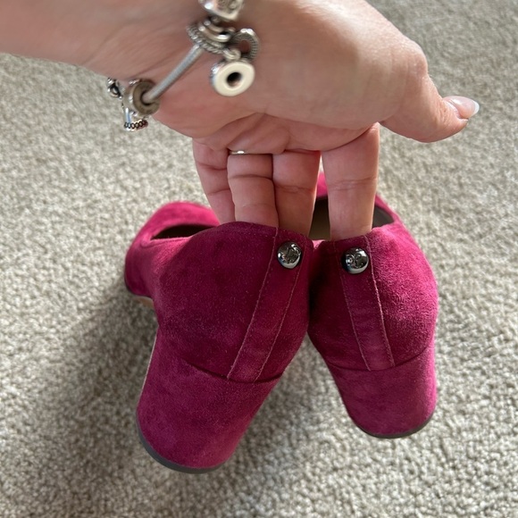 Donald J Pliner magenta suede black heel 7M - Picture 3 of 8